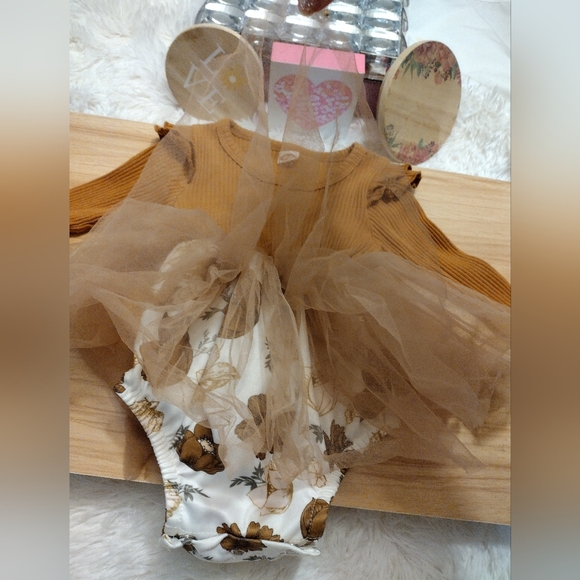 Floral Beige Tulle Babygirl Dress 0-3 Months - Picture 4 of 5